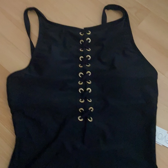 Beyond - Picture 2 of 14